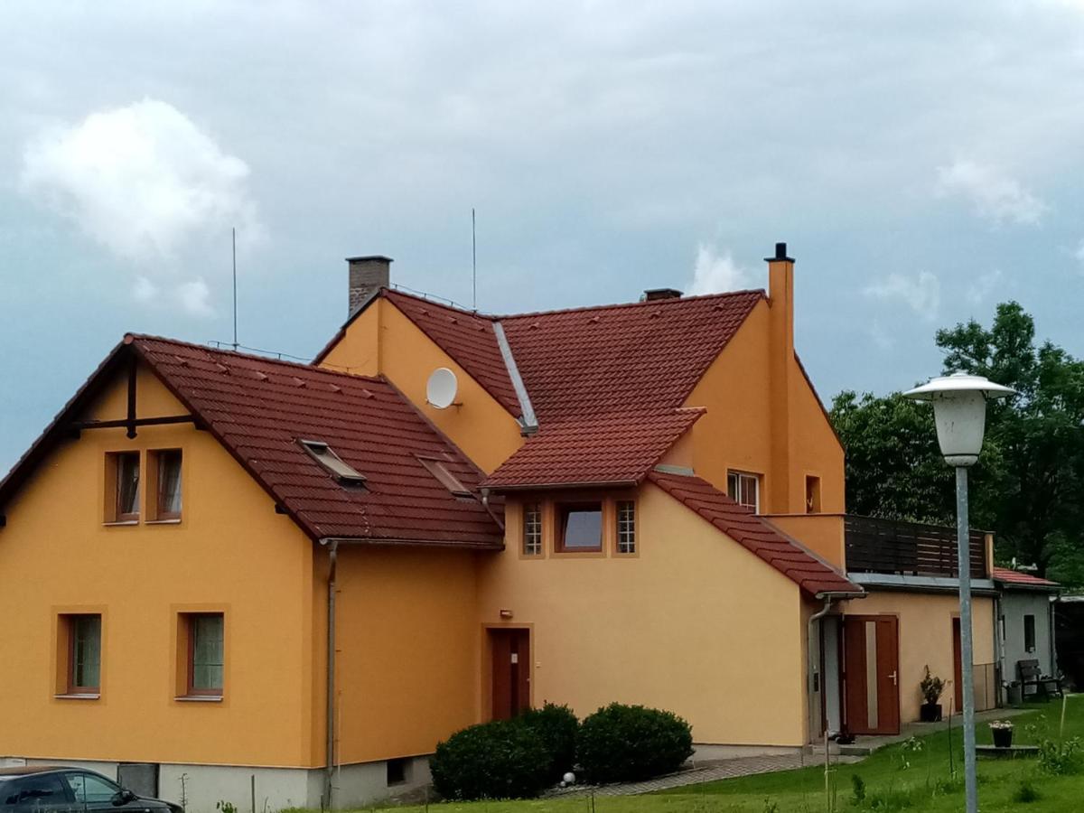 Mija Apartman S Vinnym Sklipkem, Zahradou A Grilem Kájov Eksteriør bilde
